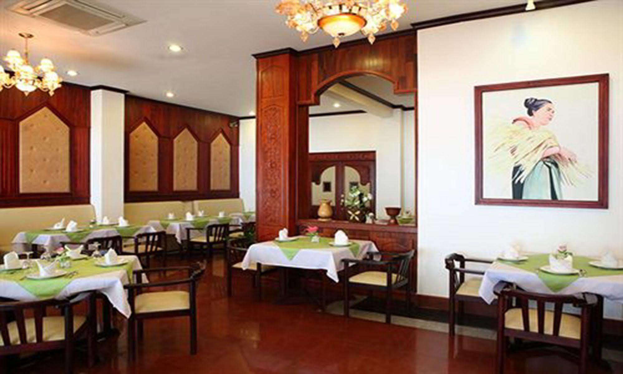 Vansana Riverside Hotel Vientiane Extérieur photo