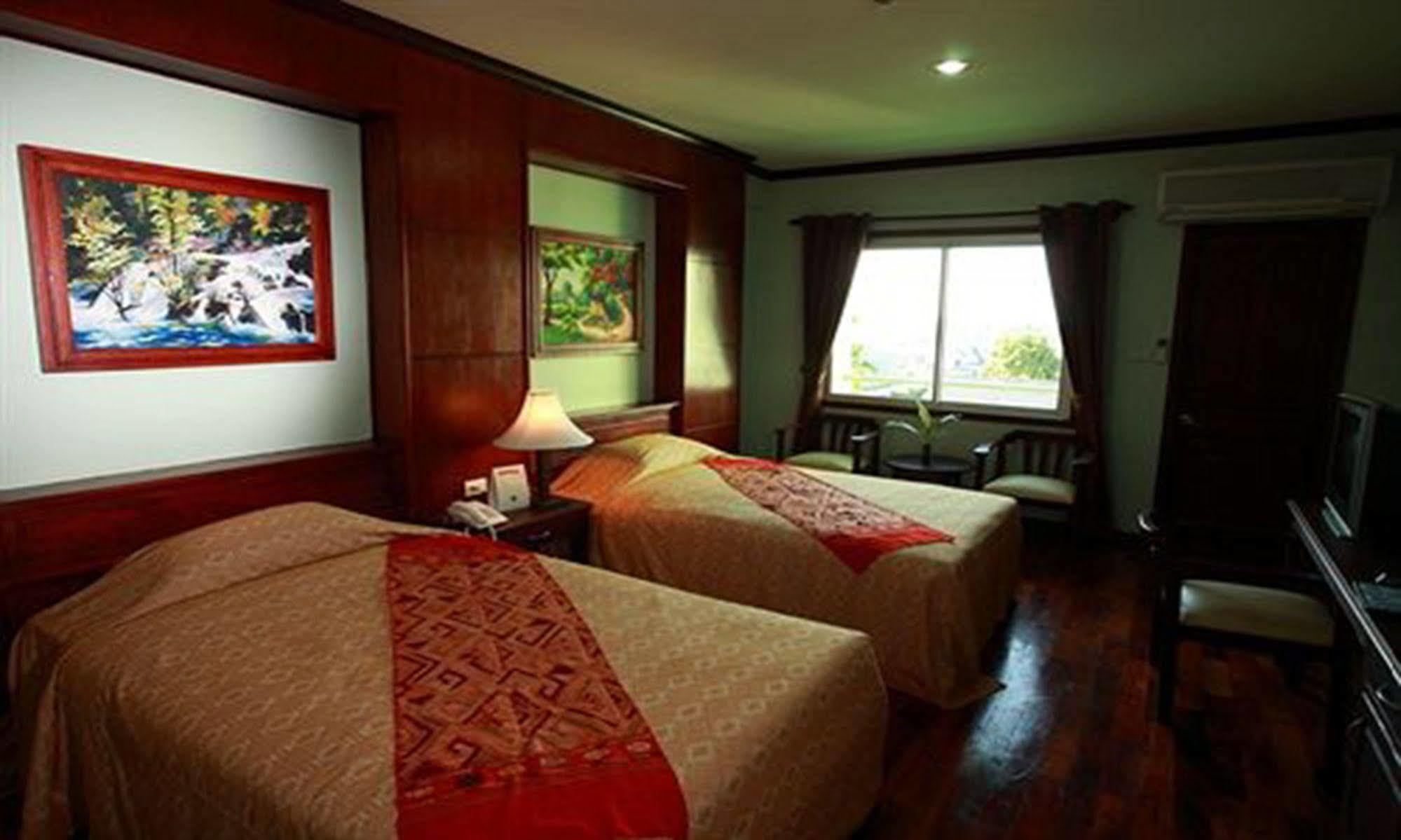 Vansana Riverside Hotel Vientiane Extérieur photo